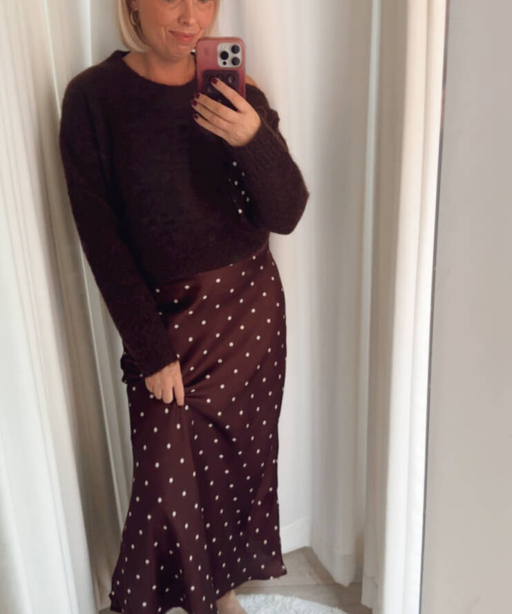 Rok Hailey Satin Fudge