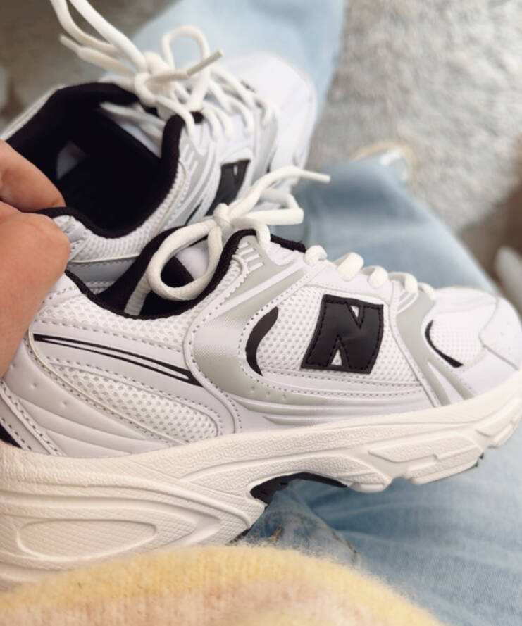 Sneakers N White/Black