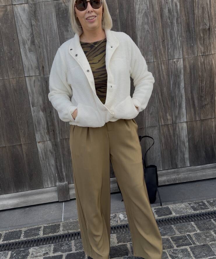 B.YOUNG Teddy Jacket – Off White